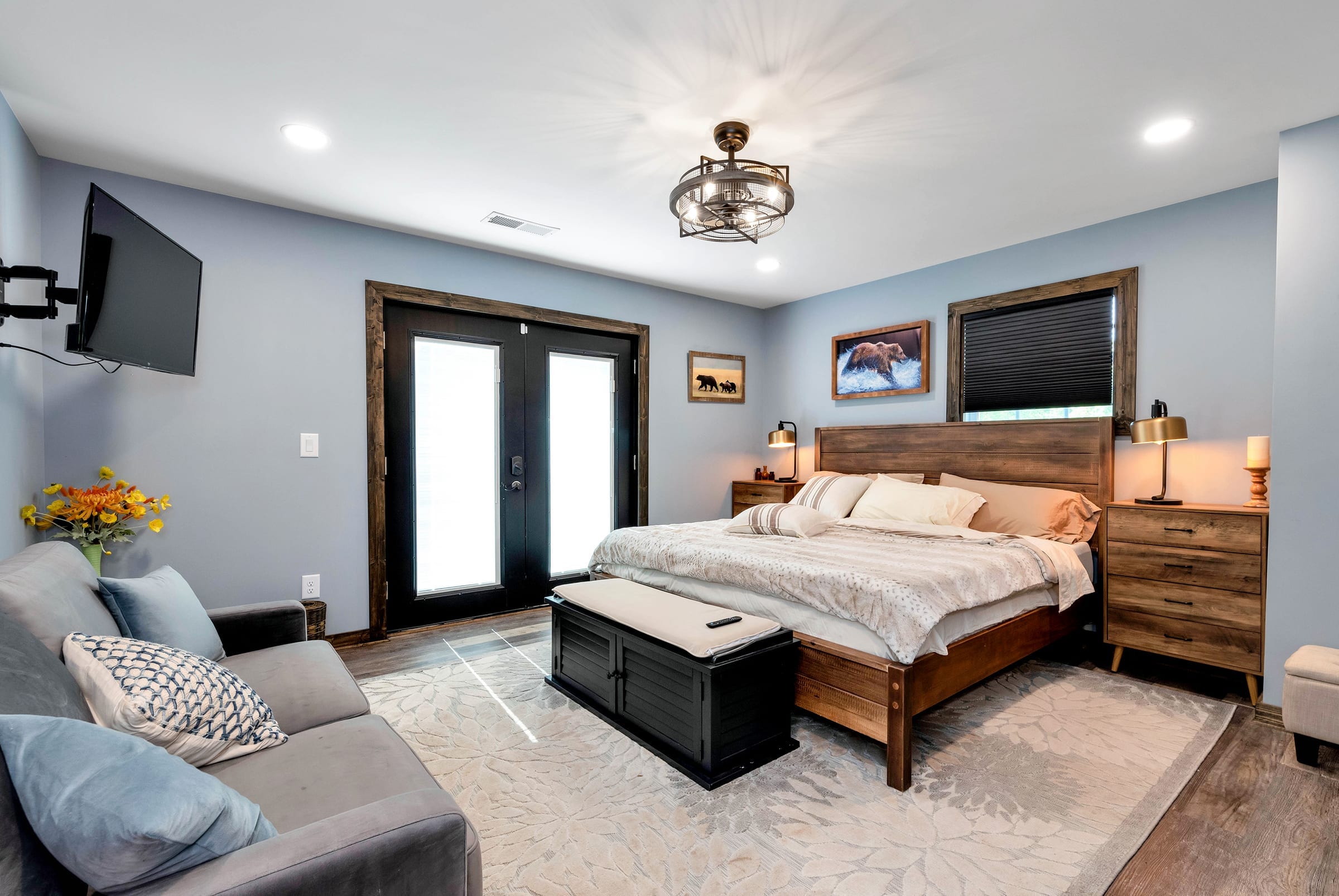 Lodge mountain-facing deck